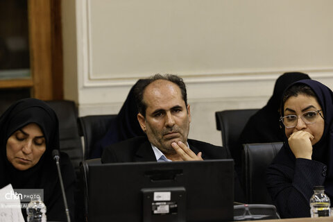 دومین نشست تخصصی معاون صنایع دستی کشور در استانداری اصفهان