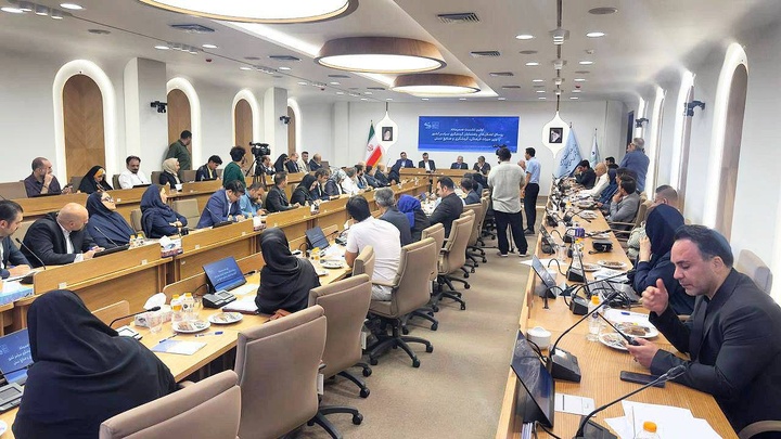 نشست ملی راهنمایان گردشگری با وزیر میراث‌فرهنگی/ آغاز فصل تازه همگرایی برای اعتلای صنعت گردشگری ایران