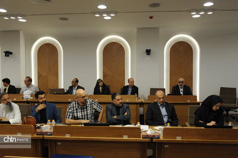 نخستین نشست ملی روسای تشکل‌های راهنمایان گردشگری کشور با حضور وزیر میراث‌فرهنگی، گردشگری و صنایع‌دستی