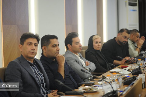 نخستین نشست ملی روسای تشکل‌های راهنمایان گردشگری کشور با حضور وزیر میراث‌فرهنگی، گردشگری و صنایع‌دستی