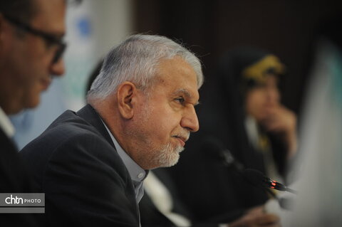 نخستین نشست ملی روسای تشکل‌های راهنمایان گردشگری کشور با حضور وزیر میراث‌فرهنگی، گردشگری و صنایع‌دستی