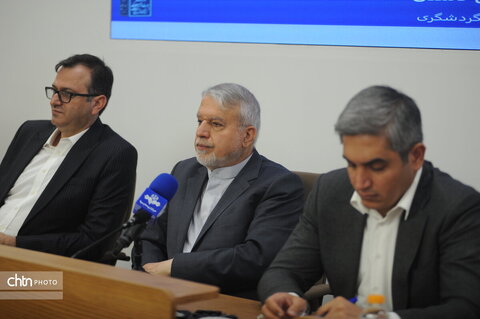 نخستین نشست ملی روسای تشکل‌های راهنمایان گردشگری کشور با حضور وزیر میراث‌فرهنگی، گردشگری و صنایع‌دستی