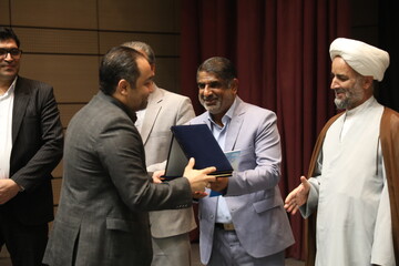 مدیرکل میراث‌فرهنگی سیستان و بلوچستان به عنوان مدیربرتر جهادی استان تجلیل شد