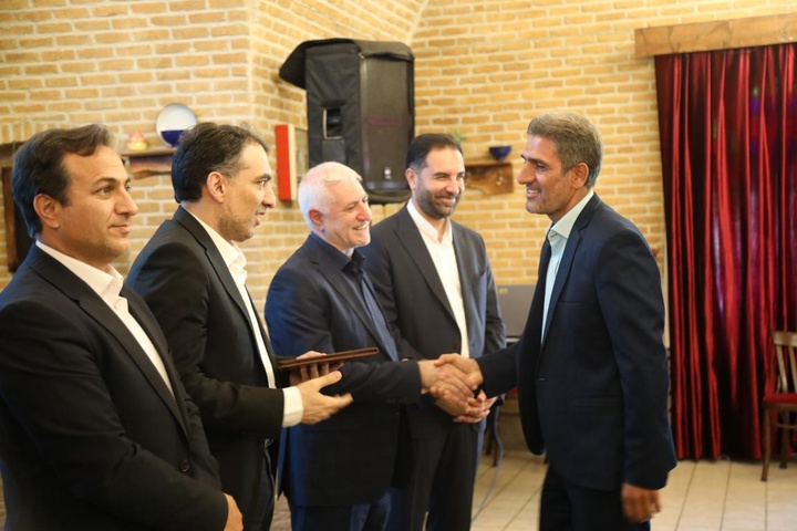 دومین نشست ناظران