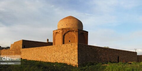 بازدید معاون صنایع‌دستی و هنرهای سنتی کشور از نمایشگاه صنایع‌دستی در چلبی اوغلو