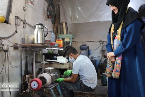 بازدید معاون صنایع‌دستی دستی کشور از کارگاه‌های چاقوسازی در روستای شوراب و بولاماجی شهرستان خدابنده