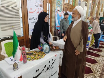 برگزاری میز ارتباطات مردمی اداره میراث‌فرهنگی، گردشگری و صنایع‌دستی دشتستان به مناسبت هفته دولت