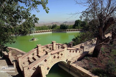 بازدید معاون وزیر میراث فرهنگی از طرح های گردشگری قم