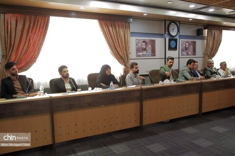 نشست فعالان و سرمایه‌گذاران حوزه گردشگری استان قم با حضور معاون وزیر میراث فرهنگی