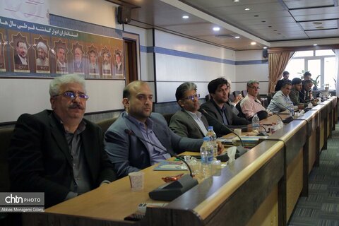 نشست فعالان و سرمایه‌گذاران حوزه گردشگری استان قم با حضور معاون وزیر میراث فرهنگی