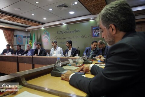 نشست فعالان و سرمایه‌گذاران حوزه گردشگری استان قم با حضور معاون وزیر میراث فرهنگی