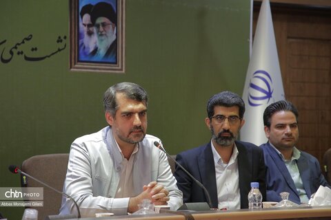 نشست فعالان و سرمایه‌گذاران حوزه گردشگری استان قم با حضور معاون وزیر میراث فرهنگی