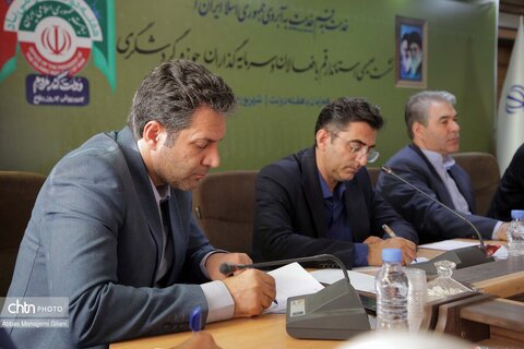 نشست فعالان و سرمایه‌گذاران حوزه گردشگری استان قم با حضور معاون وزیر میراث فرهنگی