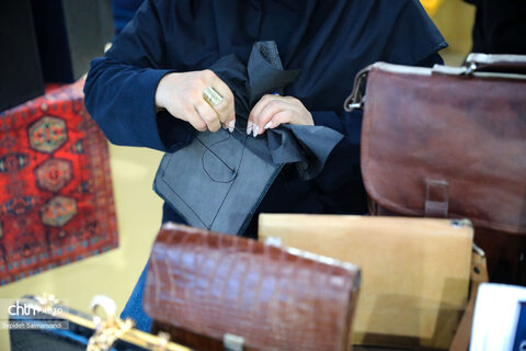 استقبال پرشور از غرفه میراث‌فرهنگی خوزستان در سومین شب از نمایشگاه دستاوردهای دولت