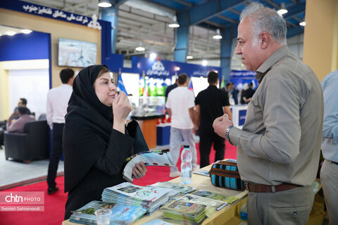 استقبال پرشور از غرفه میراث‌فرهنگی خوزستان در سومین شب از نمایشگاه دستاوردهای دولت