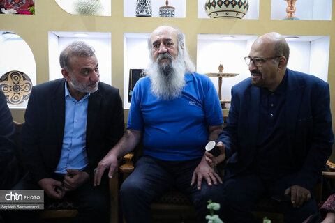 استقبال پرشور از غرفه میراث‌فرهنگی خوزستان در سومین شب از نمایشگاه دستاوردهای دولت