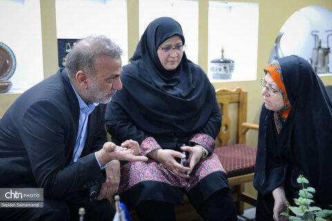 استقبال پرشور از غرفه میراث‌فرهنگی خوزستان در سومین شب از نمایشگاه دستاوردهای دولت