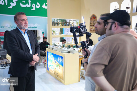 استقبال پرشور از غرفه میراث‌فرهنگی خوزستان در سومین شب از نمایشگاه دستاوردهای دولت