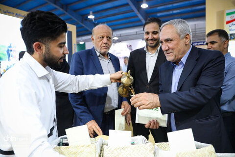 استقبال پرشور از غرفه میراث‌فرهنگی خوزستان در سومین شب از نمایشگاه دستاوردهای دولت
