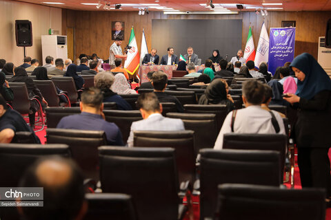 نشست خبری مدیرکل میراث‌فرهنگی، گردشگری و صنایع‌دستی خوزستان در نمایشگاه دستاوردهای دولت در اهواز