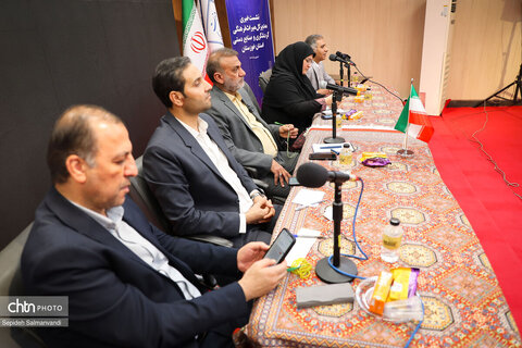 نشست خبری مدیرکل میراث‌فرهنگی، گردشگری و صنایع‌دستی خوزستان در نمایشگاه دستاوردهای دولت در اهواز
