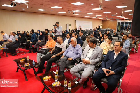 نشست خبری مدیرکل میراث‌فرهنگی، گردشگری و صنایع‌دستی خوزستان در نمایشگاه دستاوردهای دولت در اهواز