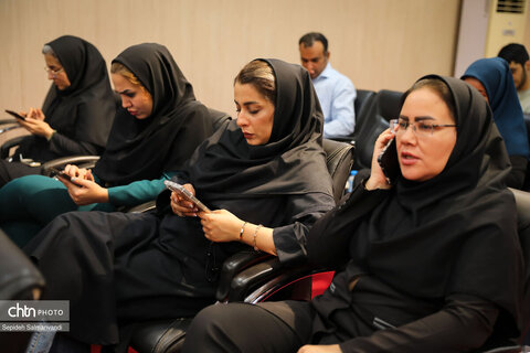 نشست خبری مدیرکل میراث‌فرهنگی، گردشگری و صنایع‌دستی خوزستان در نمایشگاه دستاوردهای دولت در اهواز