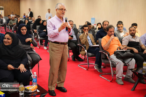 نشست خبری مدیرکل میراث‌فرهنگی، گردشگری و صنایع‌دستی خوزستان در نمایشگاه دستاوردهای دولت در اهواز