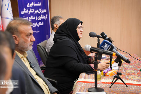 نشست خبری مدیرکل میراث‌فرهنگی، گردشگری و صنایع‌دستی خوزستان در نمایشگاه دستاوردهای دولت در اهواز