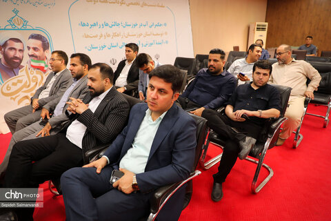 نشست خبری مدیرکل میراث‌فرهنگی، گردشگری و صنایع‌دستی خوزستان در نمایشگاه دستاوردهای دولت در اهواز