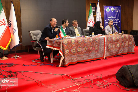 نشست خبری مدیرکل میراث‌فرهنگی، گردشگری و صنایع‌دستی خوزستان در نمایشگاه دستاوردهای دولت در اهواز
