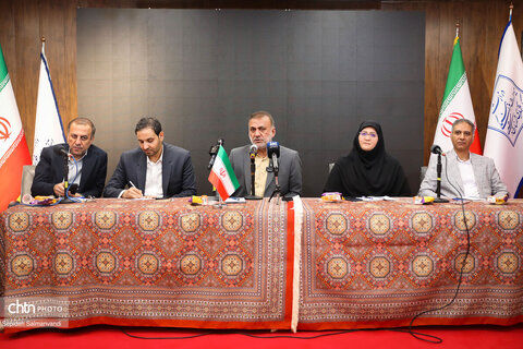 نشست خبری مدیرکل میراث‌فرهنگی، گردشگری و صنایع‌دستی خوزستان در نمایشگاه دستاوردهای دولت در اهواز