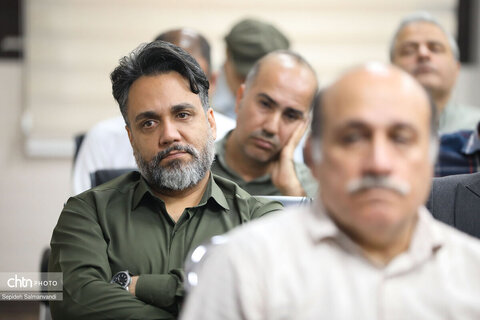 نشست صمیمانه مدیرکل میراث‌فرهنگی، گردشگری و صنایع‌دستی خوزستان با فعالان و دوستداران میراث فرهنگی