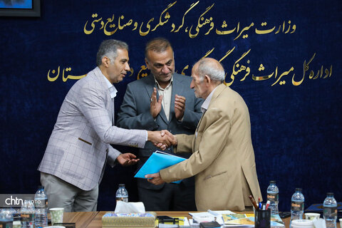 نشست صمیمانه مدیرکل میراث‌فرهنگی، گردشگری و صنایع‌دستی خوزستان با فعالان و دوستداران میراث فرهنگی