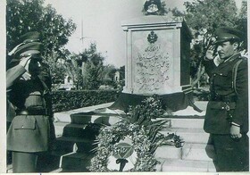 دریابان غلامعلی بایندر و شهدای نیروی دریایی در شهریور ۱۳۲۰ در خرمشهر