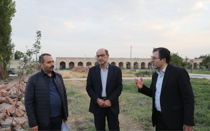 دیوار ضلع شرقی بقعه تاریخی شیخ کلخوران احیا می‌شود