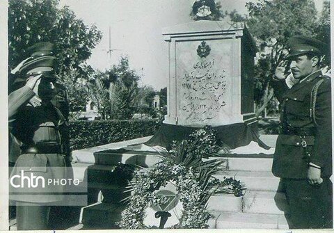 دریابان غلامعلی بایندر و شهدای نیروی دریایی در شهریور ۱۳۲۰ در خرمشهر