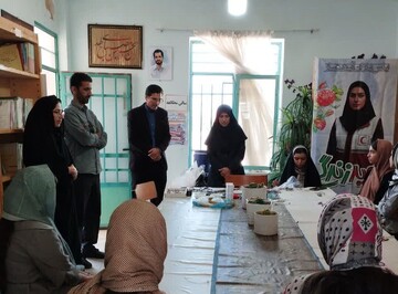 برگزاری دوره آموزش ساخت زیورآلات سنتی در روستای تاریخی قلی