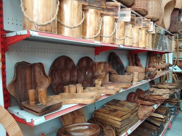 افتتاح ۵ فروشگاه صنایع‌دستی تنکابن در هفته دولت