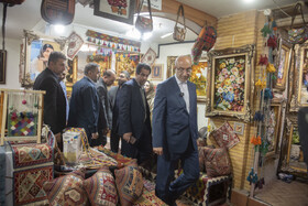 حضور استاندار کرمانشاه در خانه صنایع‌دستی کرمانشاه