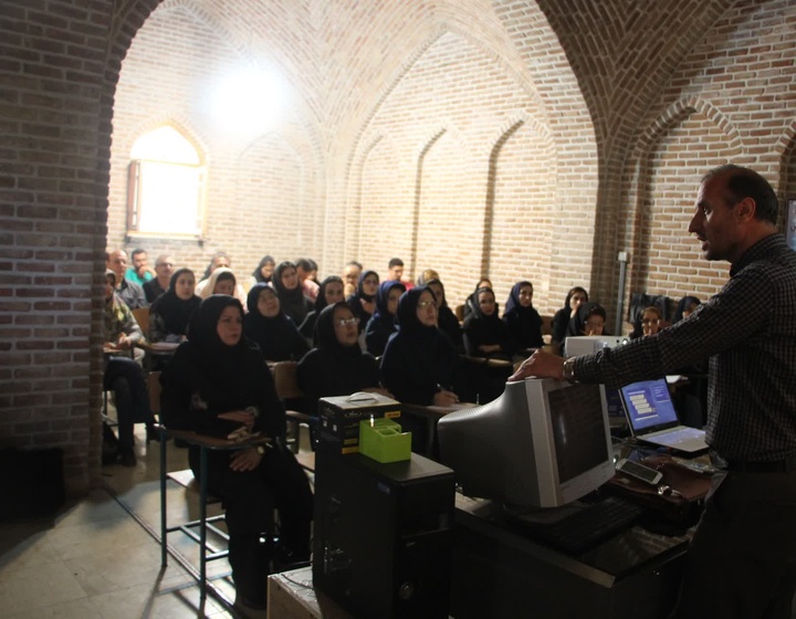 آغاز ثبت‌نام دوره‌های آموزشی گردشگری در آذربایجان‌شرقی