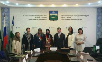 سیبای باشقیرستان میزبان ارزیابان شورای جهانی صنایع‌دستی و اهدای نماد شهروندی