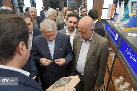 سفر وزیر میراث فرهنگی به قم و بازدید از نمایشگاه تولیدی قم