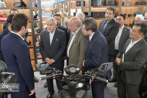 سفر وزیر میراث فرهنگی به قم و بازدید از نمایشگاه تولیدی قم