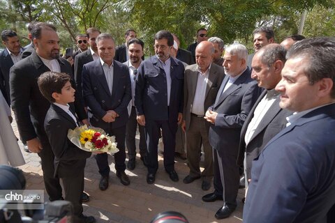 سفر وزیر میراث فرهنگی به قم و بازدید از نمایشگاه تولیدی قم