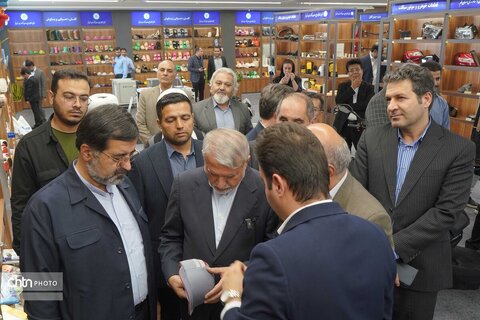 سفر وزیر میراث فرهنگی به قم و بازدید از نمایشگاه تولیدی قم