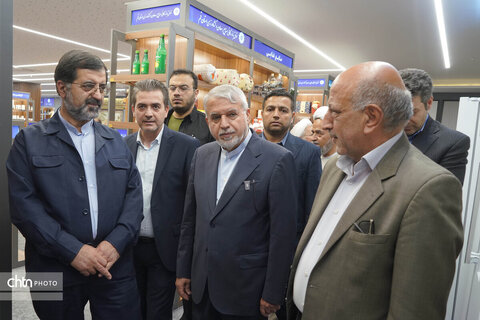 سفر وزیر میراث فرهنگی به قم و بازدید از نمایشگاه تولیدی قم