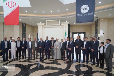 سفر وزیر میراث فرهنگی به قم و بازدید از نمایشگاه تولیدی قم