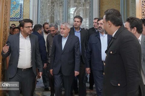 زیارت حرم مطهر حضرت معصومه(س) توسط وزیر میراث فرهنگی