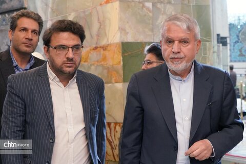 زیارت حرم مطهر حضرت معصومه(س) توسط وزیر میراث فرهنگی